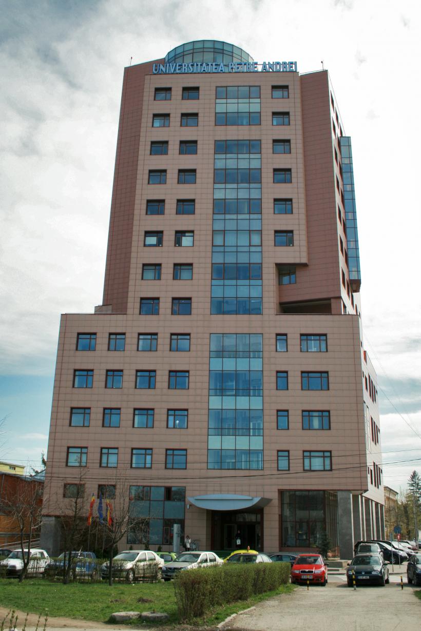 UMF Iaşi a cumpărat clădirea în care se află sediul şi spaţiile destinate cursurilor ale Universităţii Petre Andrei 