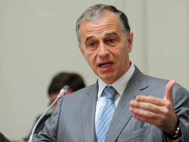 Geoană: Klaus Iohannis, un candidat cu şanse să intre în turul II al alegerilor prezidenţiale