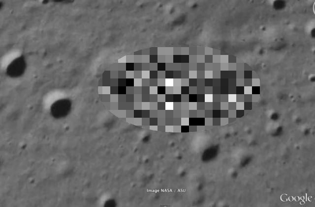 Ţi se face PIELEA DE GĂINĂ! Imagini MISTERIOASE, surprinse de un utilizator al GOOGLE MOON pe suprafaţa Lunii (VIDEO)