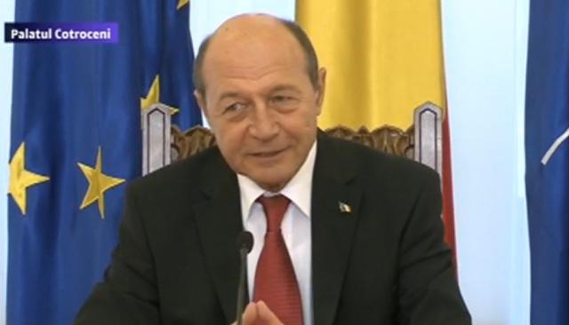 Băsescu: Susţin sprijinirea Ucrainei cu armament pentru a face faţă agresiunii Rusiei. Continuarea luptelor riscă să se transforme într-un măcel