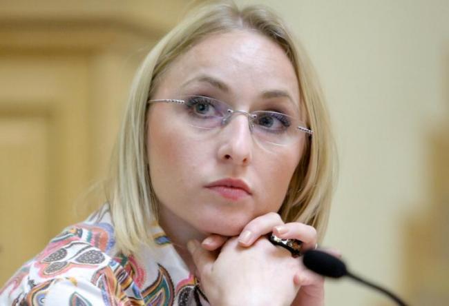 Gabriela Szabo, Ministrul Tineretului şi Sportului, UMILITĂ de Emil Boc, primar de Cluj