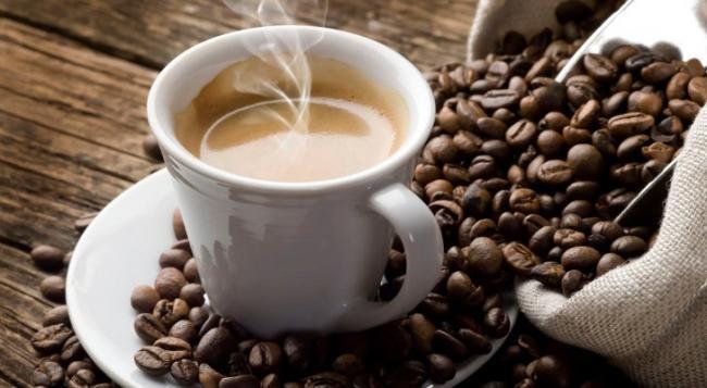 În sfârşit, o veste bună! Consumul de cafea şi de ceai NU afectează inima!