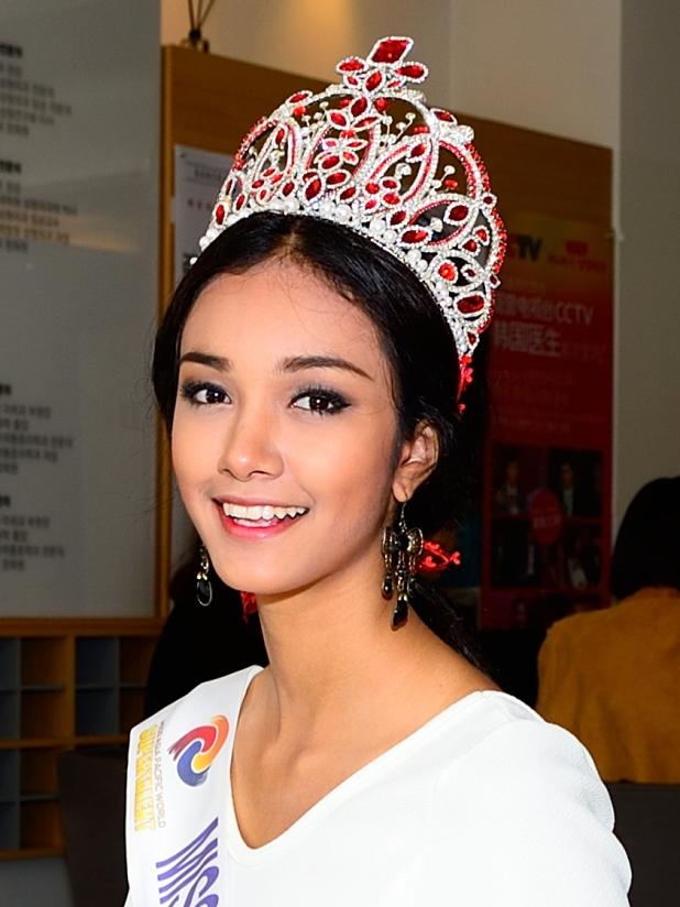Miss Asia Pacific a fugit cu coroana de 150.000 de dolari
