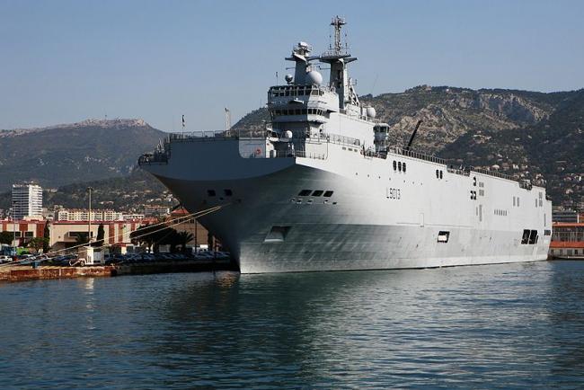 Franţa a SUSPENDAT livrarea primei nave de război Mistral către Rusia