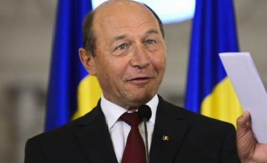 Ponta: Declaraţiile lui Băsescu privind un ajutor armat pentru Ucraina, un gest de iresponsabilitate, pretextul pe care îl aşteaptă Federaţia Rusă