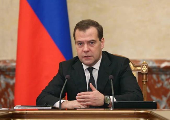 Medvedev AMENINŢĂ Ucraina! Rusia ar putea începe să restricţioneze alimentarea cu electricitate