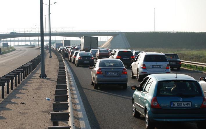Trafic BLOCAT pe Autostrada Soarelui, înainte de Lehliu - Gară. Cozile de maşini se întind pe mai mulţi kilometri
