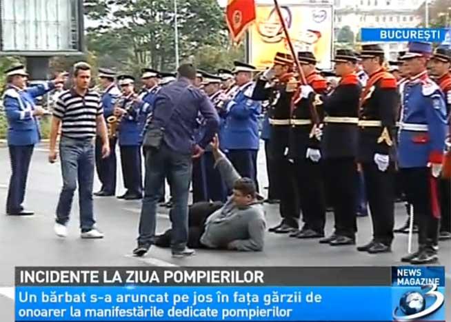 Protest al unui fost angajat ISUla manifestările dedicate Zilei Pompierilor (VIDEO)