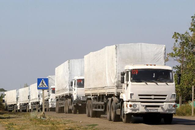 Un al doilea convoi umanitar rus trece frontiera spre estul Ucrainei 