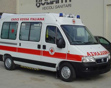 Patru români, răniţi într-un accident pe o autostradă din Italia