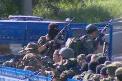 Ucraina: Noi violenţe armate în zona aeroportului din Doneţk 