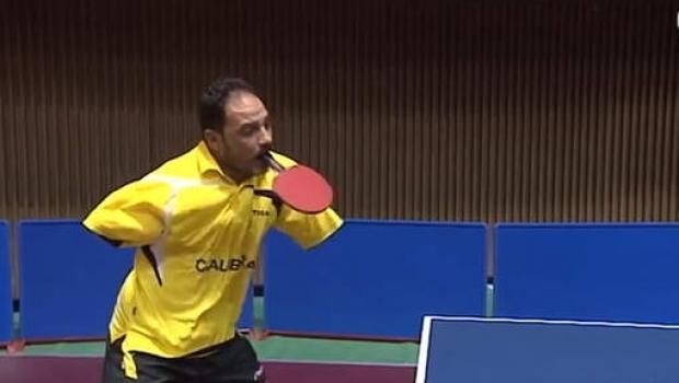Nu are braţe, dar joacă ping pong fenomenal VIDEO
