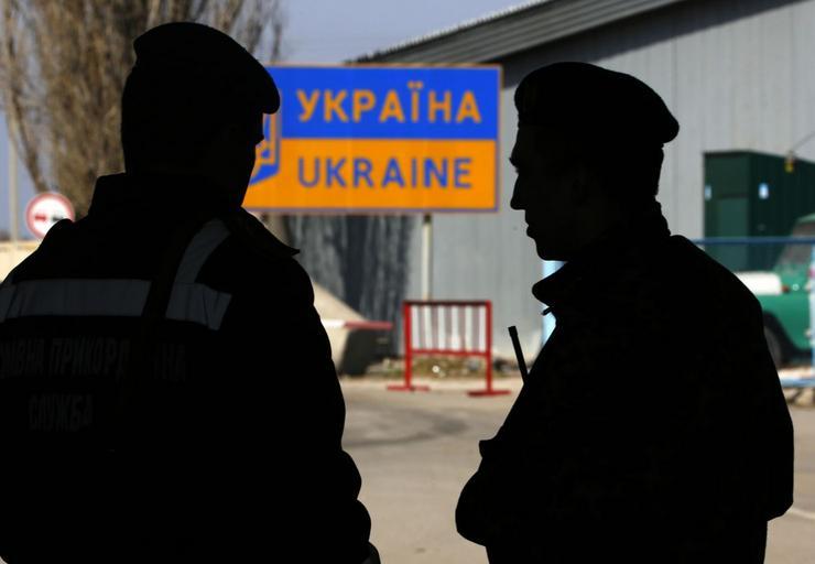 Măsură urgentă a Consiliului pentru Securitate Naţională şi Apărare: Ucraina şi-a închis graniţa cu Rusia