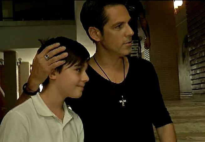 Rock-starul Bănică îşi prezintă băiatul, pe Ştefan, în emisiunea „X Factor” 