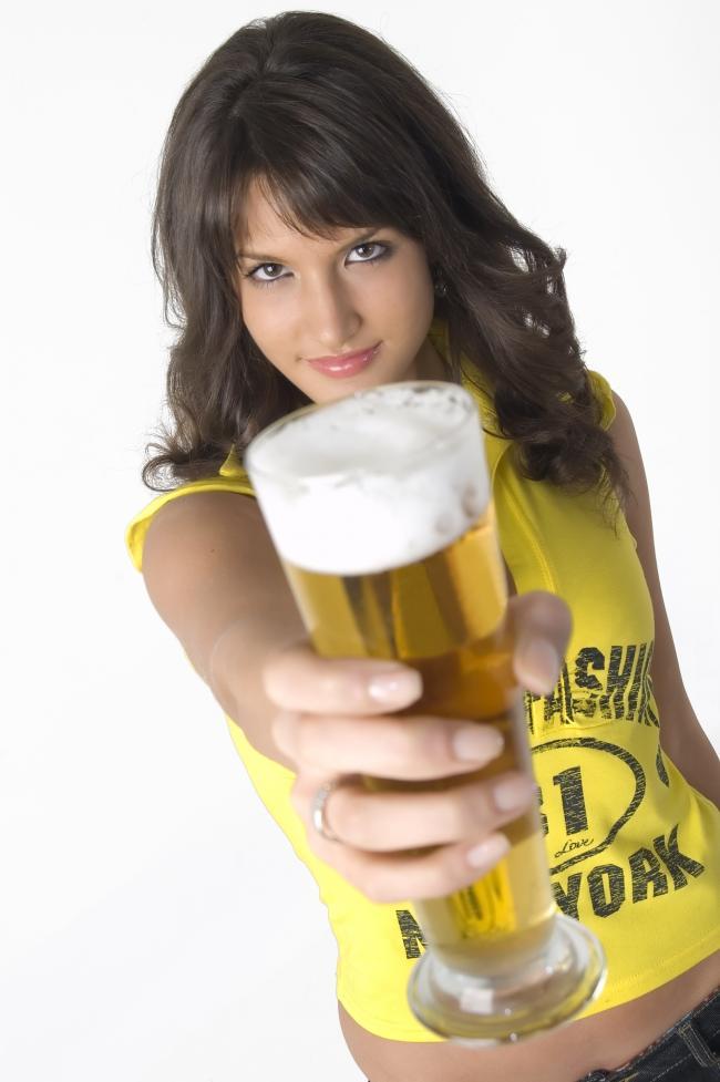 Trăiască BEREA! O listă întreagă de BENEFICII ale consumului MODERAT de bere