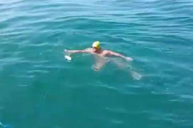Înotătorul român Avram Iancu a eşuat în încercarea de a traversa înot Canalul Mânecii