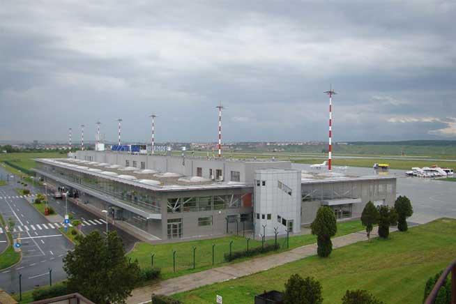 Iohannis. Cum a înghiţit aeroportul din Sibiu 100 de milioane de euro, şi nu este încă gata!