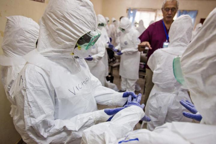 ALERTĂ ÎN AUSTRALIA! O asistentă întoarsă din Sierra Leone este suspectă de infectare cu EBOLA