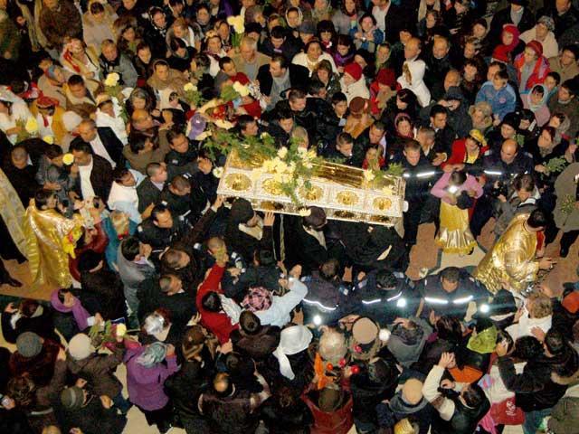 O femeie a decedat la Iaşi, în pelerinajul de Sfânta Parascheva