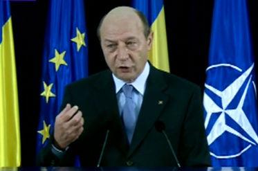 Băsescu, la Cotroceni, campanie pentru Udrea: Rămân consecvent în a susţine candidatul PM