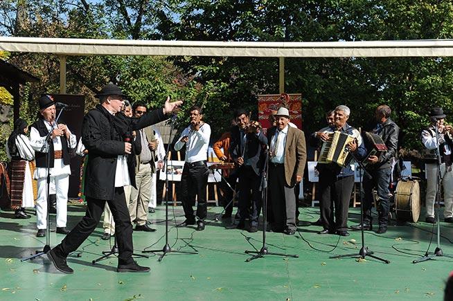 Festivalul de Tarafuri şi fanfare, aşa cum sunt românii