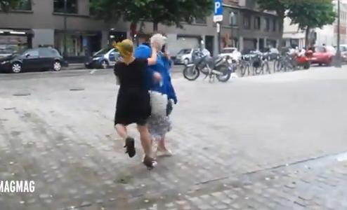 Maggie De Block, ministrul Sănătăţii belgian, atacată în public, cu plăcinte - VIDEO