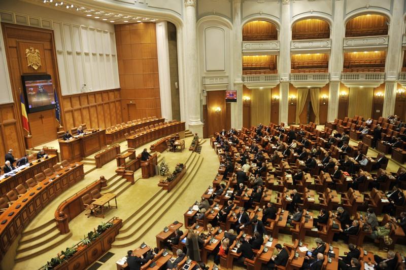 Parlamentarii ar putea dezbate luni cererea de încuviinţare a arestării preventive a deputatului Ion Diniţă
