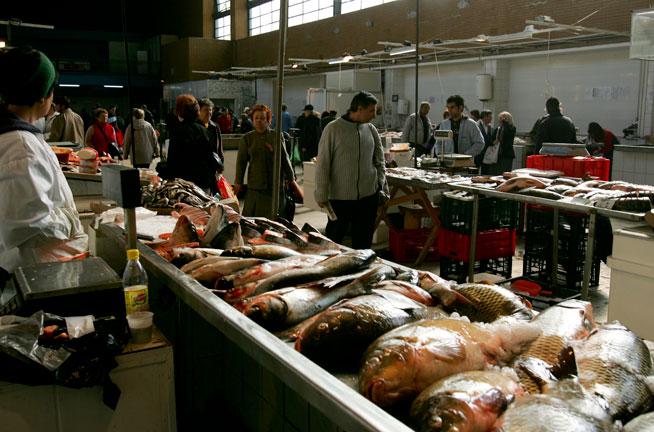 Românii consumă mai puţin peşte decât europenii