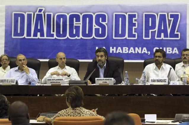 Negocierile de pace dintre guvernul Columbiei şi FARC s-ar putea muta la Paris