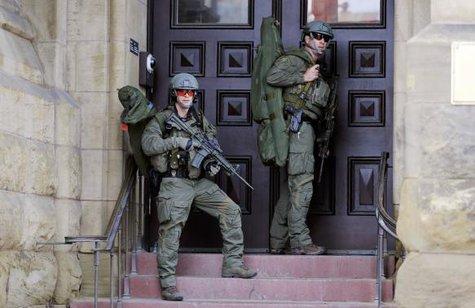 Soldatul împuşcat lângă clădirea Parlamentului canadian a murit