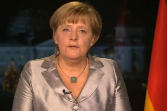 LOVITURĂ: Merkel nu-l ajută pe Iohannis. Dezminte o vizită privată în România