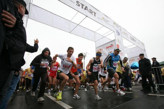 Skyrun, maraton de alergare pe scări în scop caritabil, la București