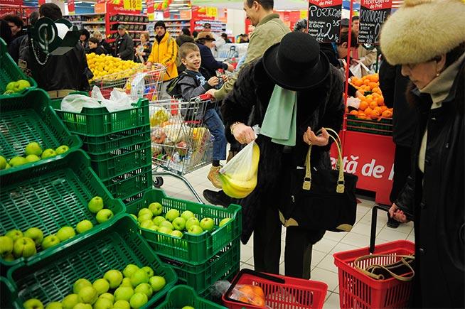 TVA scade la 9% pentru legume şi fructe
