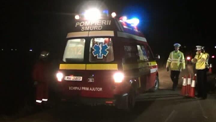 Trafic blocat total pe DN64 Râmnicu Vâlcea - Slatina. Şase victime transportate la spital