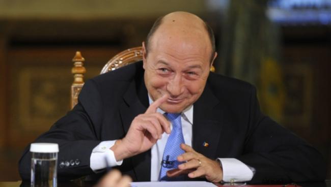 Băsescu acuză un serviciu de informații francez de implicare în scandalul fotografiilor de la Paris!