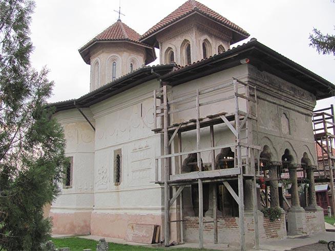 București 555. “Barocul cantacuzin”. Lecţia de artă de la Biserica Fundenii Doamnei