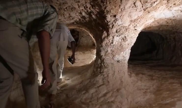 SURPRIZĂ DE PROPORŢII. Au săpat ILEGAL, lângă Cairo, căutând vestigii faraonice. Ce au găsit a ULUIT ministerul Antichităţilor (VIDEO)