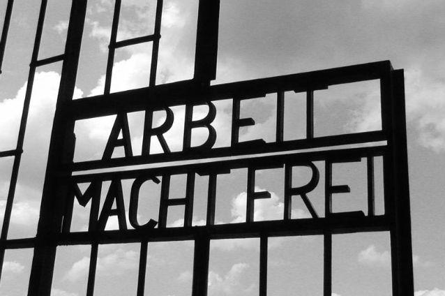 O poartă a lagărului de concentrare de la Dachau a fost furată