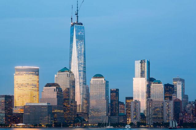 One World Trade Center, clădirea care a înlocuit turnurile gemene din New York, primeşte primii chiriaşi