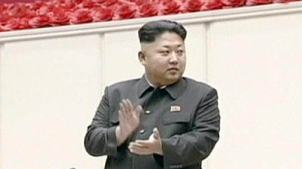 Kim Jong-Un, APARIŢIE BIZARĂ la reuniunea comandanţilor militari de la Phenian (VIDEO)