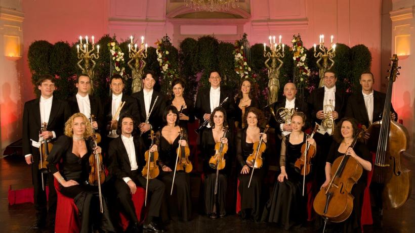 Orchestra Palatului Schoenbrunn din Viena, pe 5 decembrie, la Sala Palatului