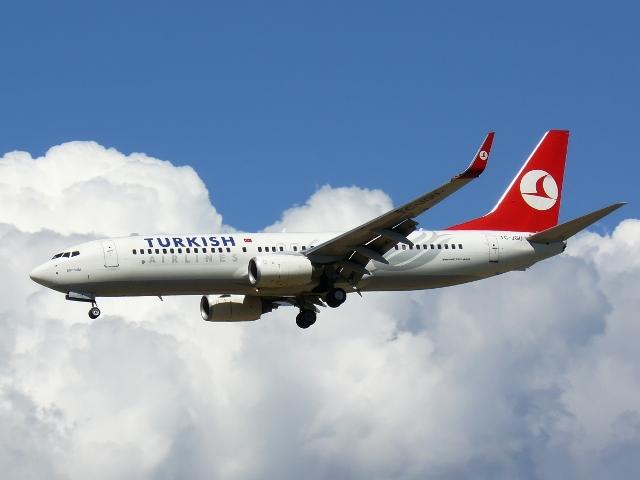 Un avion Turkish Airlines a aterizat de urgenţă la Viena. Alarma de deturnare a fost declanșată