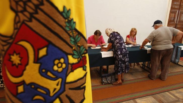Republica Moldova: Peste 2.000 de secţii de votare au fost deschise pentru alegerile parlamentare, în ţară şi străinătate