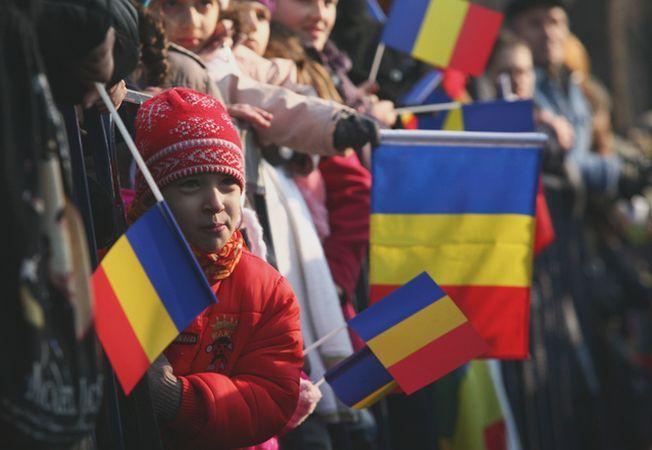 Starea Națiunii: 91% dintre români se simt mândri că sunt români, dar se consideră GHINIONIȘTI - studiu