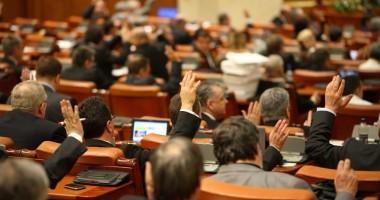 Senatul a adoptat tacit OUG privind modificarea Legii nr. 370/2004 pentru alegerea preşedintelui României