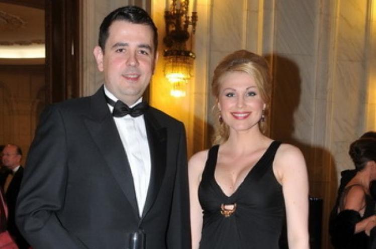 Soţul cântăreţei Cristina Rus, milionarul Dragoş Bîlteanu, REŢINUT în dosarul de delapidare a SIF-urilor