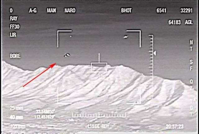 VIDEO EXPLOZIV! Avion militar american intră în luptă cu un UFO: &quot;Nu-l pierde, NU-L PIERDE! Ce dracu e asta?!&quot;