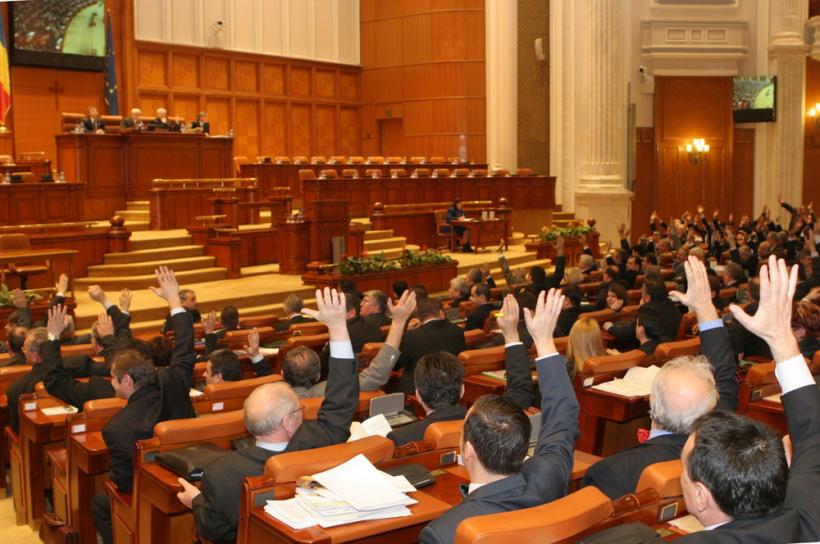 Proiectul legii bugetului de stat pe anul 2015 a fost aprobat de parlamentari