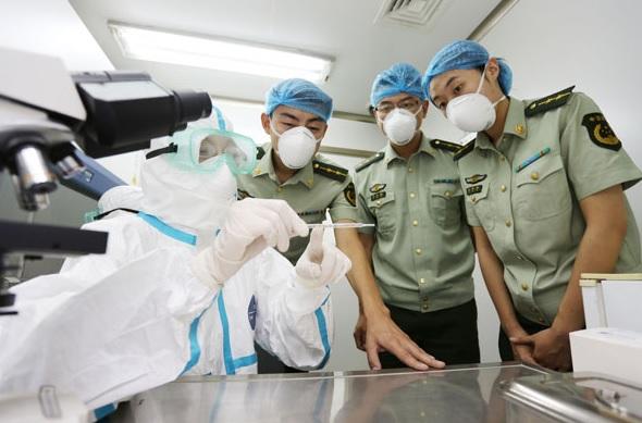 Armata chineză testează un vaccin anti-Ebola