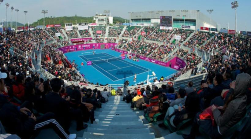 Cinci românce încep circuitul WTA 2015 în China